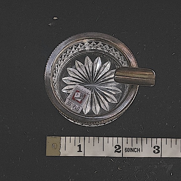 Antique French style crystal ashtray set (3) with hand (cigarette holder) & trim - Picture 7 of 15